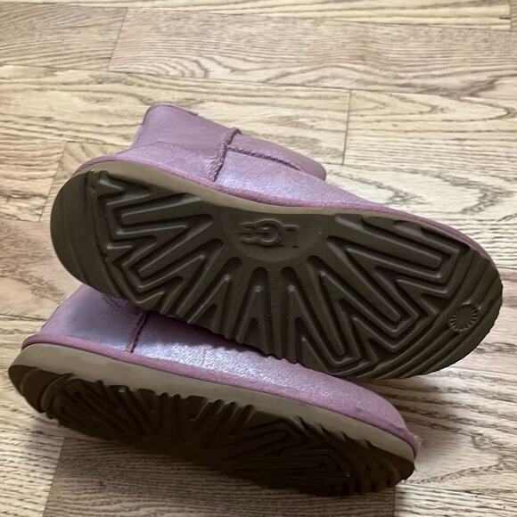 UGG AUSTRALIA CLASSIC SHORT 11 SHIMMER BOOTS SIZE‎ 2 - Picture 4 of 8